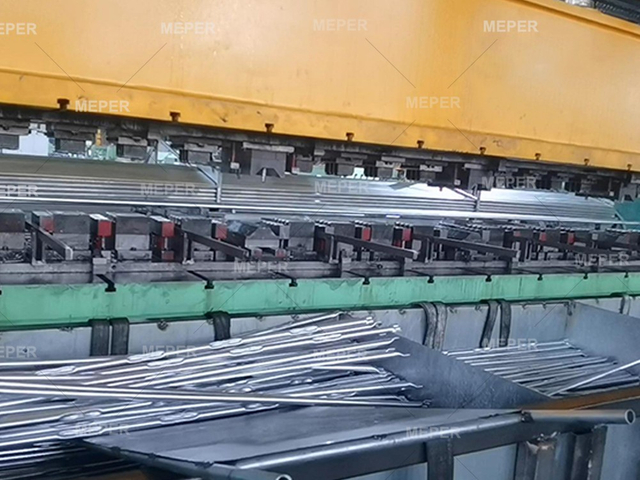 Plástico 1000L IBC Tanque Contenedor HDPE 1000 Litro IBC Tote Haciendo Blow Moldeo Maquina de Producción Línea